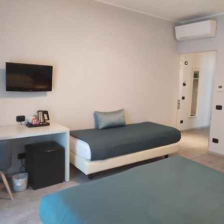 Bed and Breakfast Garda Diamant Дезенцано-дель-Гарда Екстер'єр фото