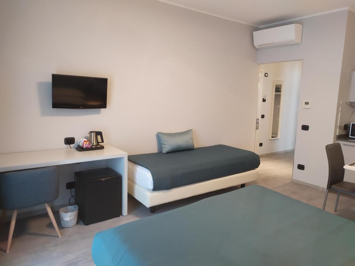 Bed and Breakfast Garda Diamant Дезенцано-дель-Гарда Екстер'єр фото