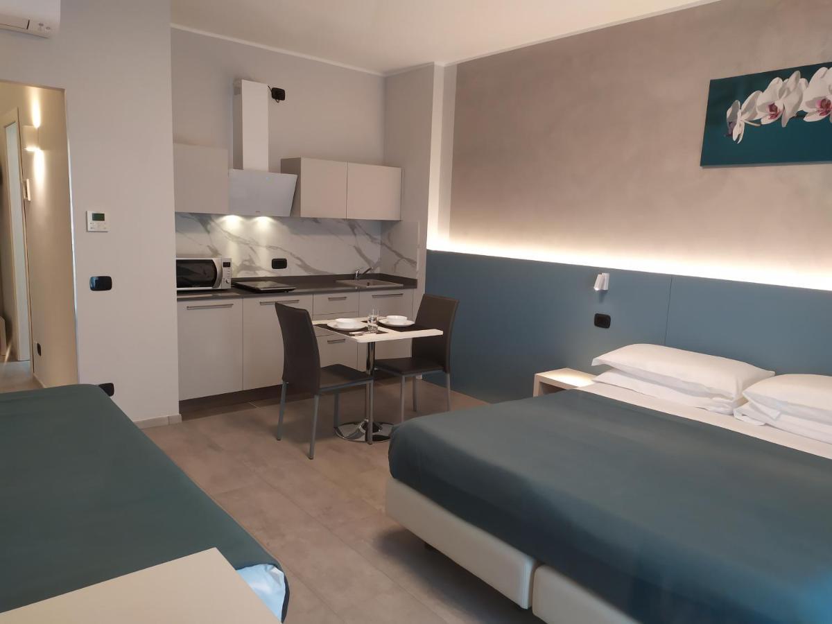 Bed and Breakfast Garda Diamant Дезенцано-дель-Гарда Екстер'єр фото