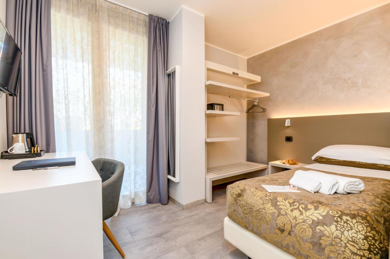Bed and Breakfast Garda Diamant Дезенцано-дель-Гарда Екстер'єр фото