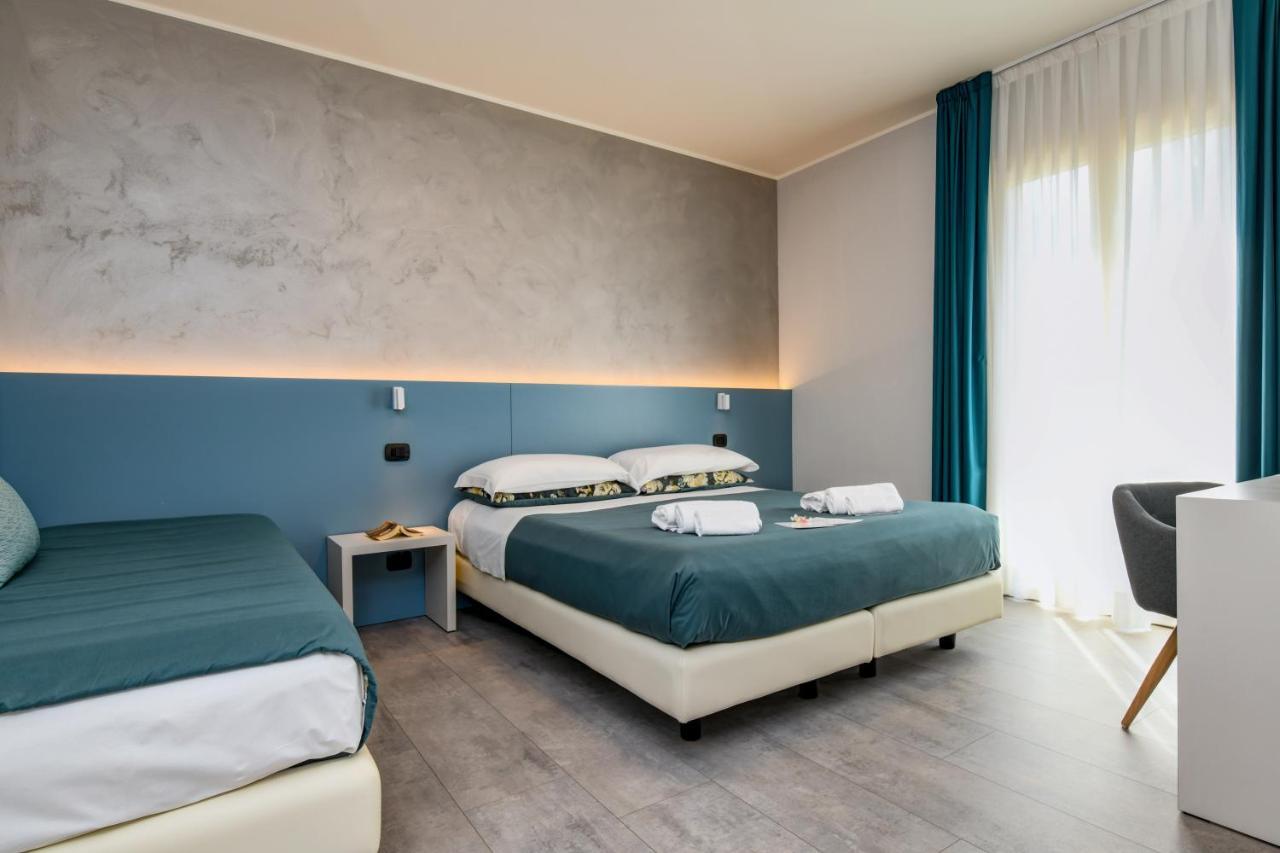 Bed and Breakfast Garda Diamant Дезенцано-дель-Гарда Екстер'єр фото