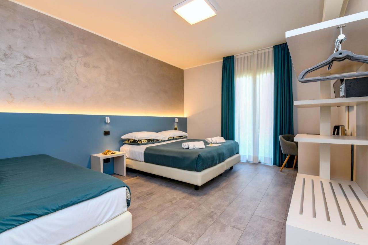 Bed and Breakfast Garda Diamant Дезенцано-дель-Гарда Екстер'єр фото