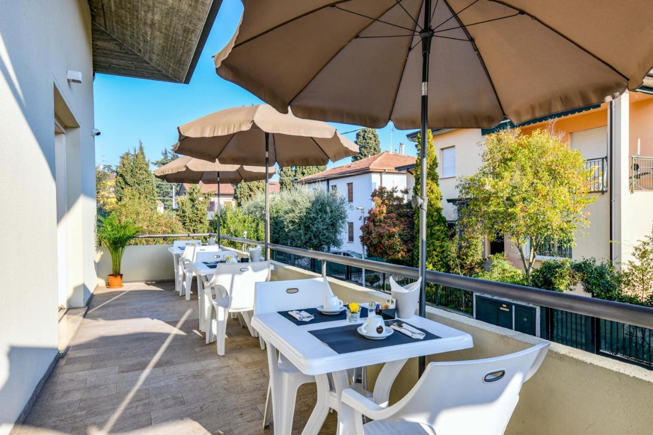 Bed and Breakfast Garda Diamant Дезенцано-дель-Гарда Екстер'єр фото