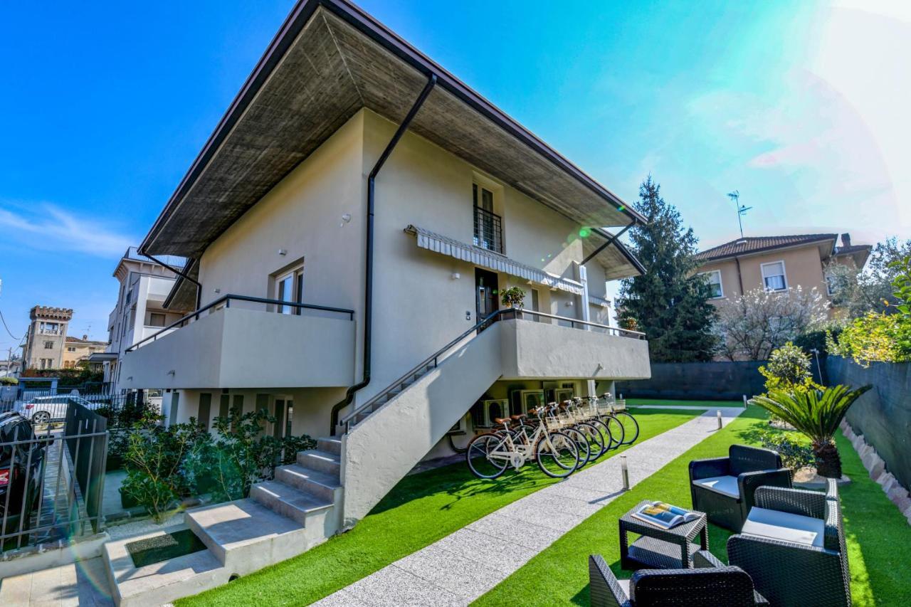 Bed and Breakfast Garda Diamant Дезенцано-дель-Гарда Екстер'єр фото